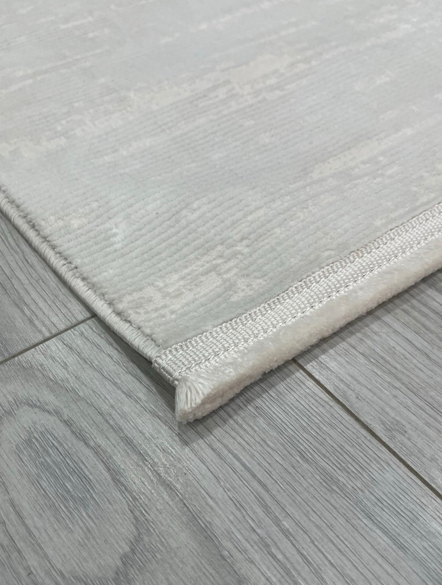 Manolya Soft Desen Makine Halısı Krem