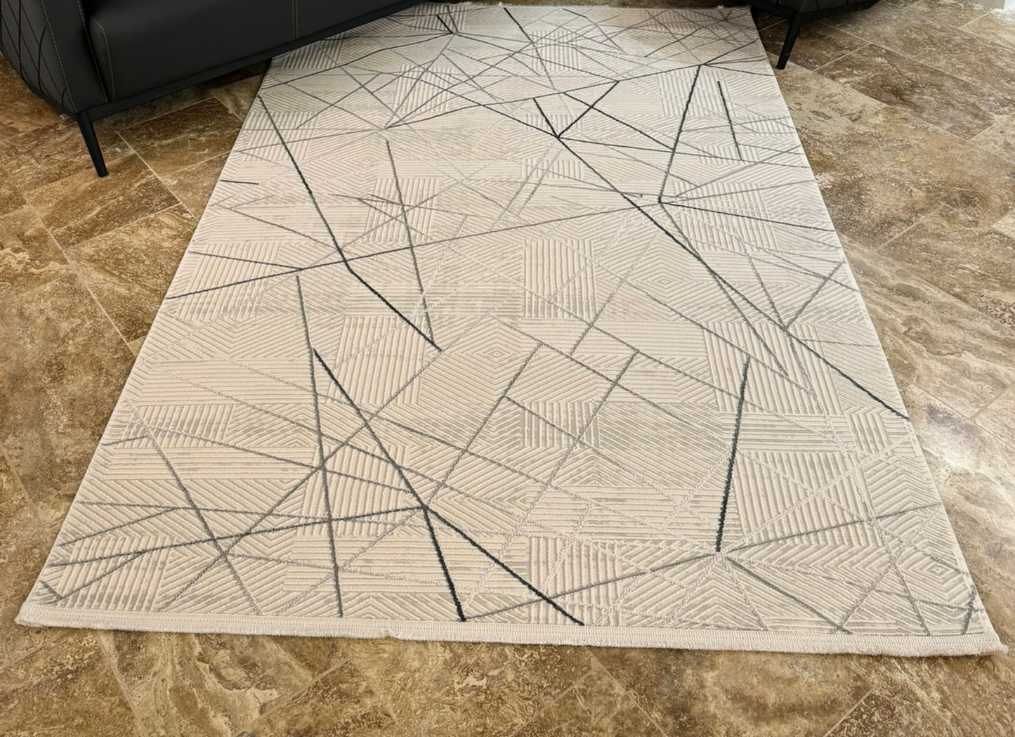 İnci Modern Desenli Makine Halısı Gri