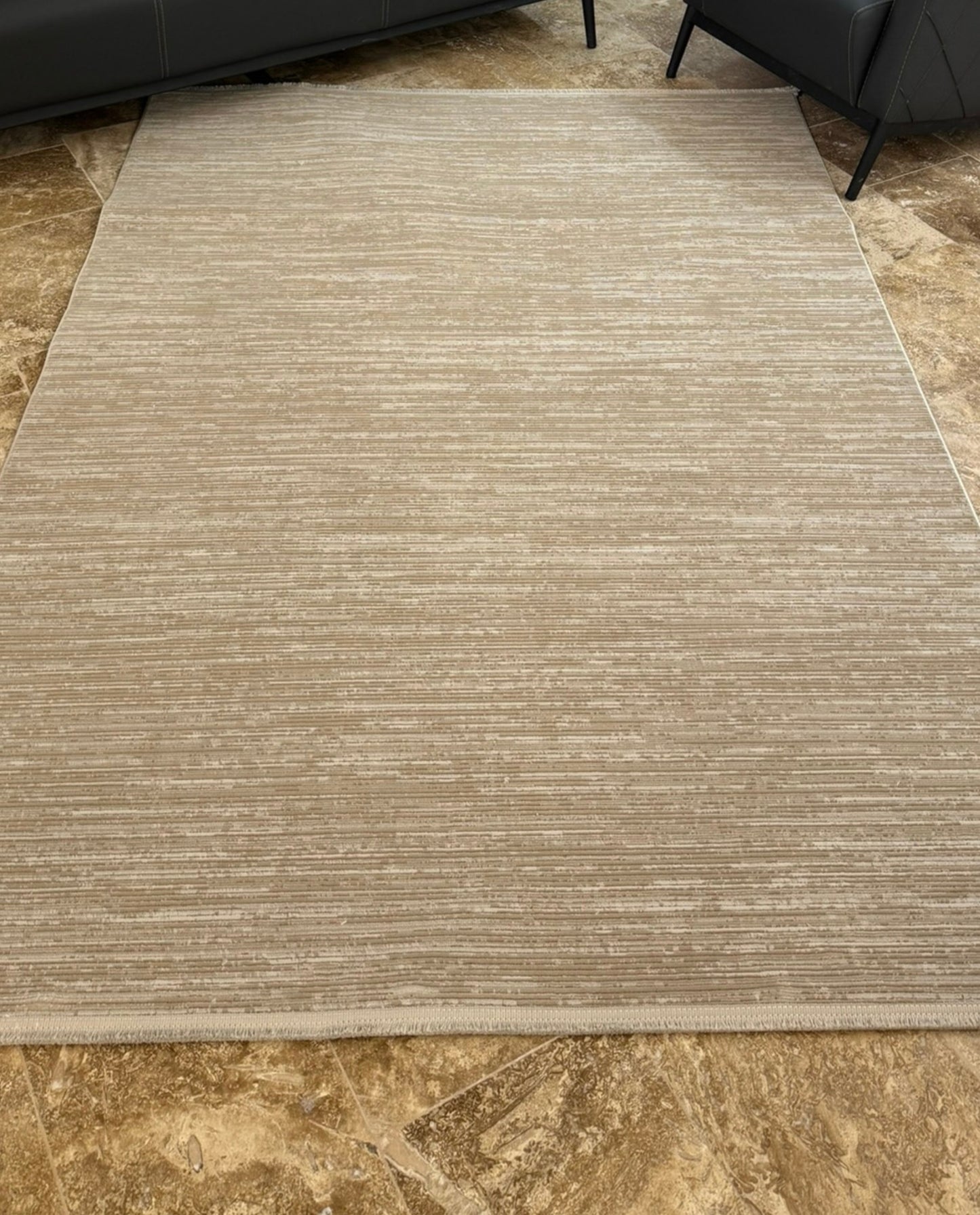 Mercan Koleksiyonu Soft Desenli Makine Halısı Vizon
