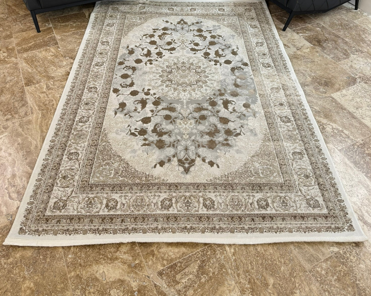 Amber Göbek Desenli Makine Halısı Kahve