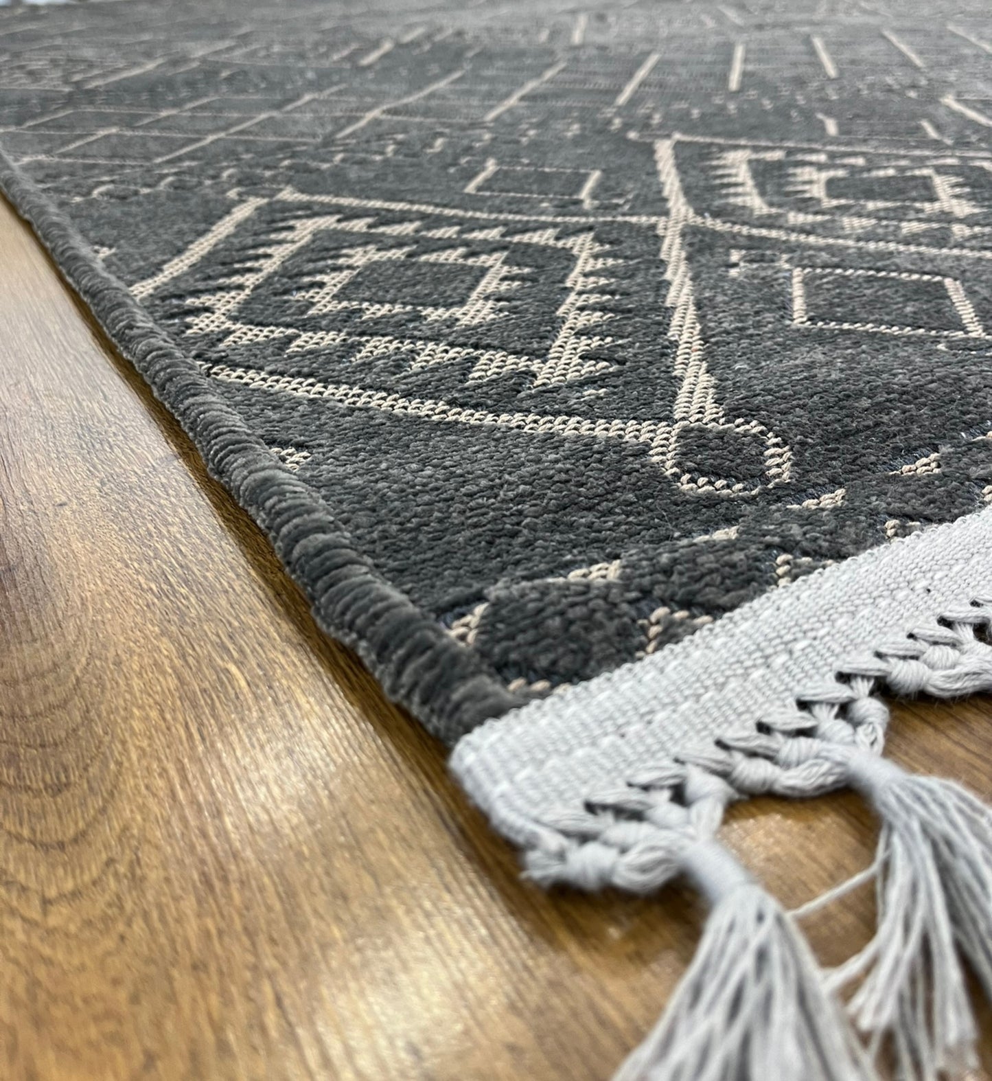 Yuka Kilim Antrasit