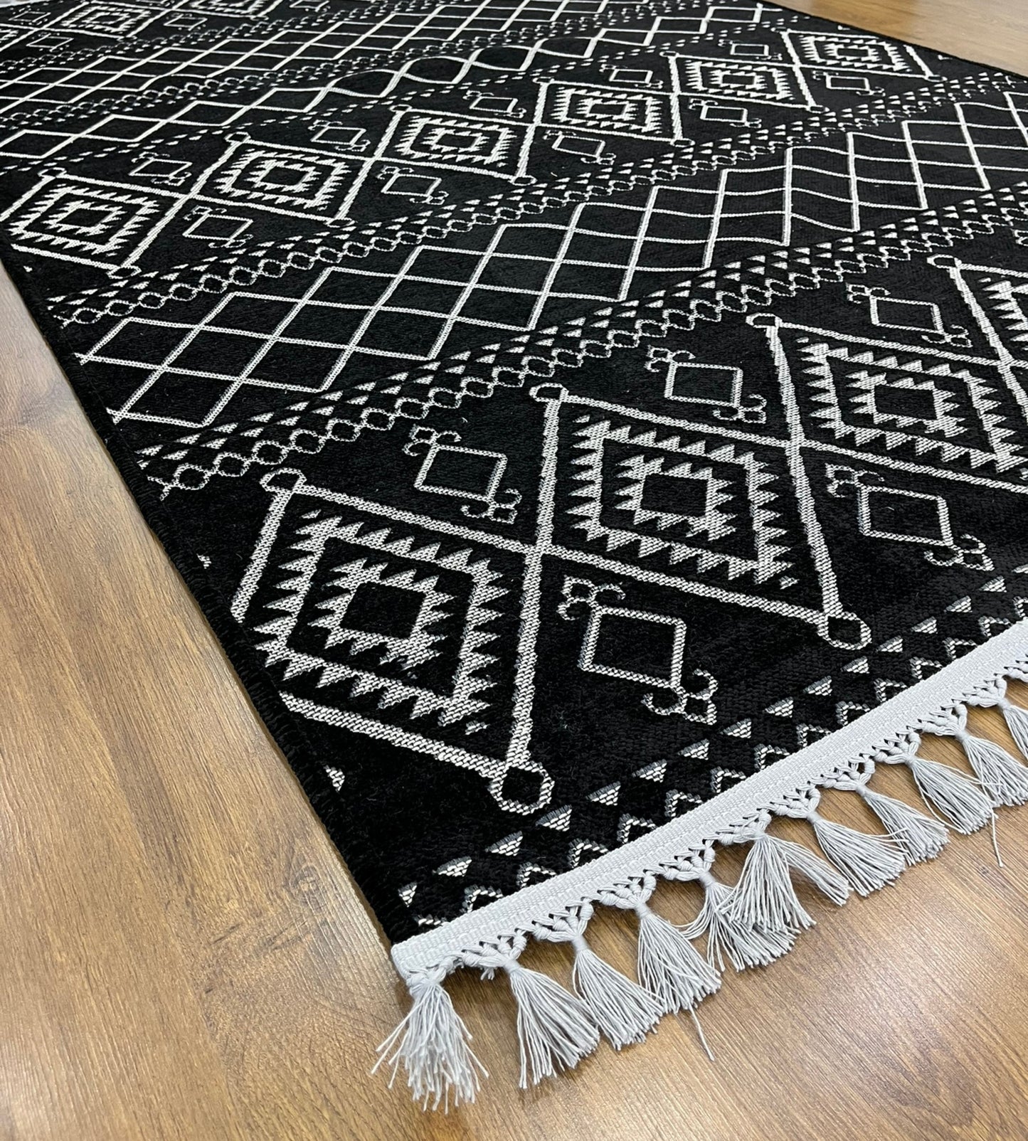 Yuka Kilim Siyah