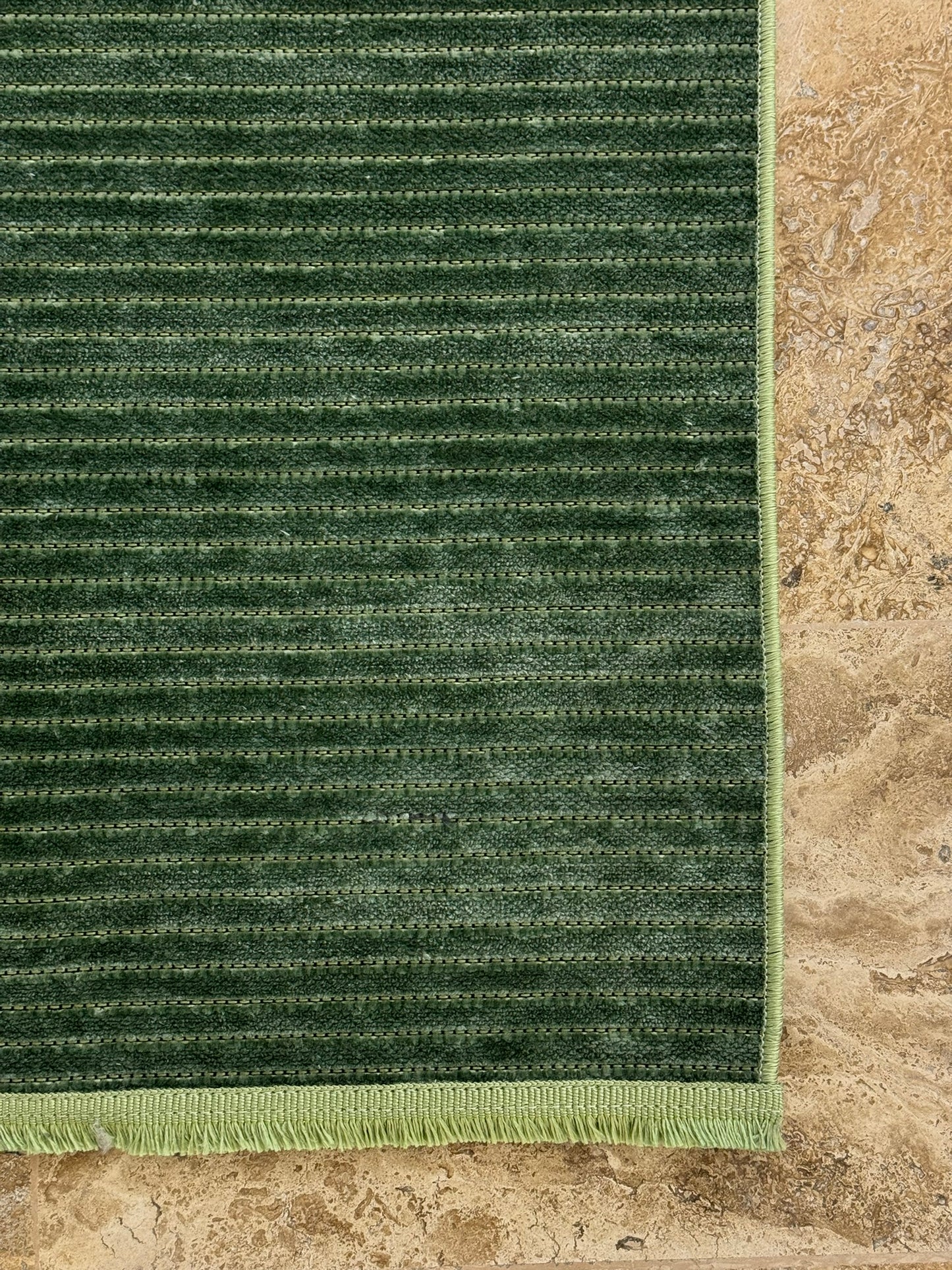 Mona Kilim Yeşil