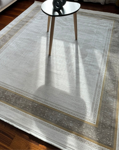 Sedef Koleksiyonu Çerçeve Desenli Makine Halısı Bej