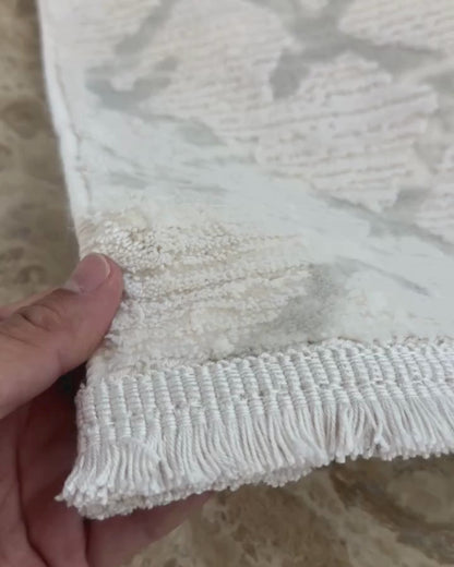 İnci Eskitme Desenli Makine Halısı Beyaz